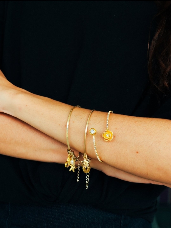 Bracelete Dourado com Flor de Zircônia - Imagem 2
