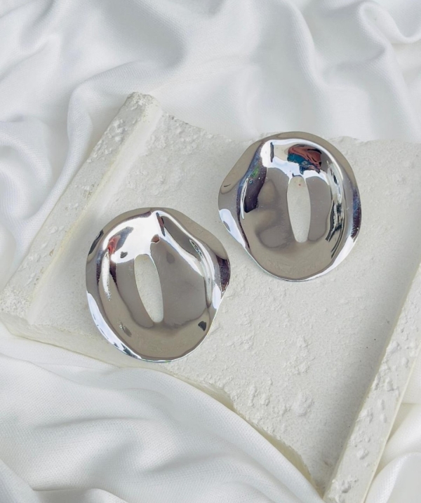 Brinco Oval Orgânico Prata