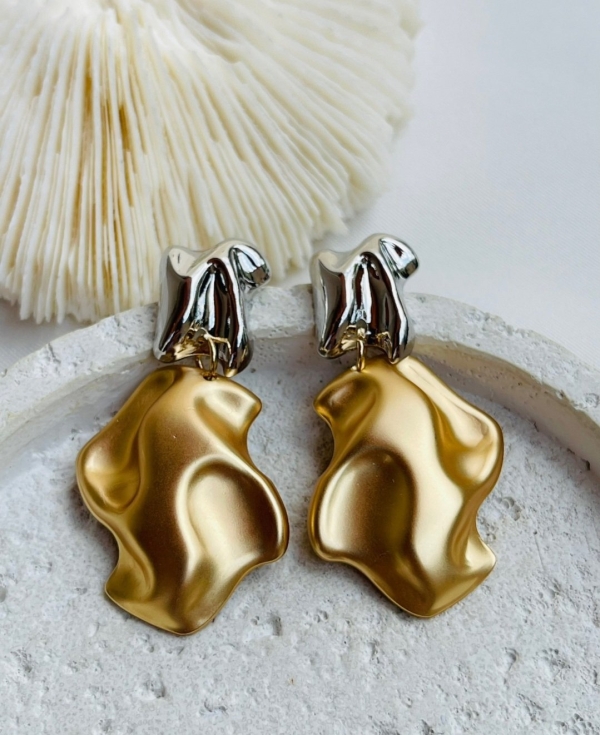 Brinco Escultura Dourado & Prata