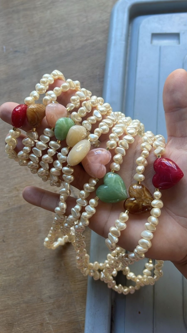 Kits pérolas com pedra natural em coração - Imagem 2