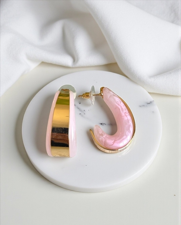 Brinco Argola Rosa Candy Marmorizado com Detalhe Dourado