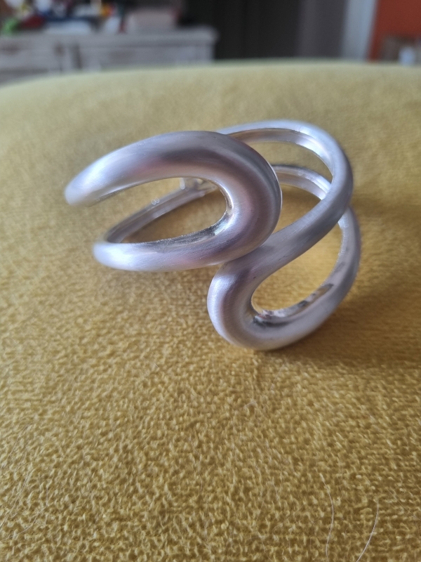Bracelete gota vazada  banho fosco - Imagem 3