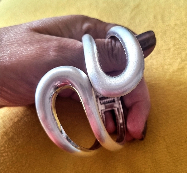 Bracelete gota vazada  banho fosco - Imagem 2