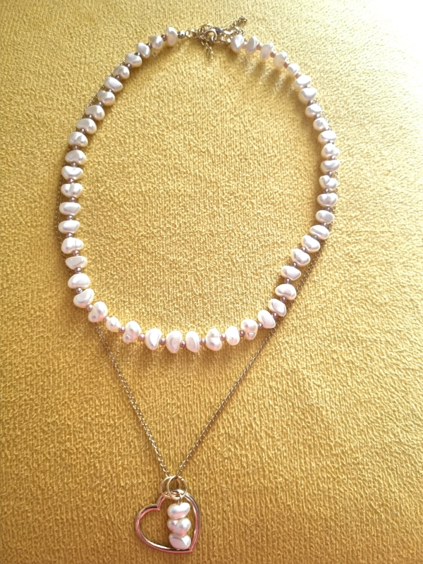 🤍 Duo Colar Choker de Pérolas & Corrente com Coração Banhado