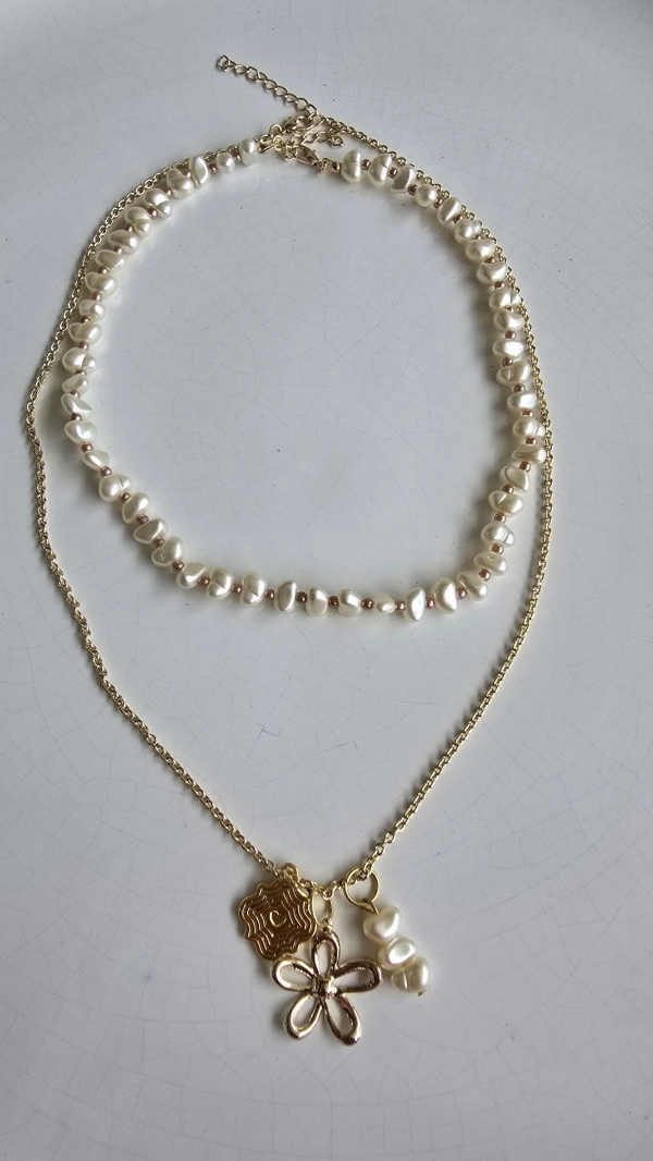Conjunto Choker Pérolas & Corrente Dourada com Pingentes