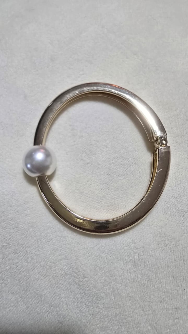 ✨ Bracelete Dourado com Pérola ✨