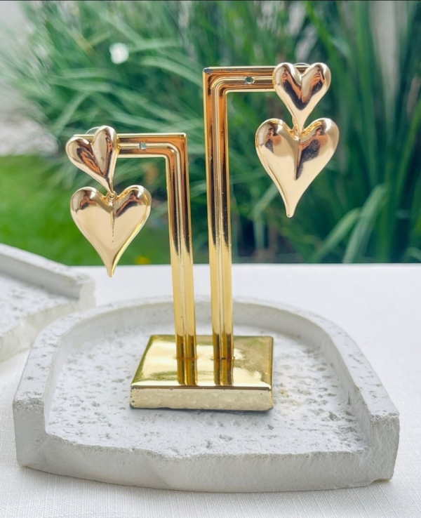 Brinco Dupla de Corações Dourado