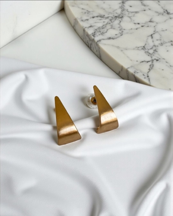 Brinco Minimalista Argola Gota Fosca Dourada