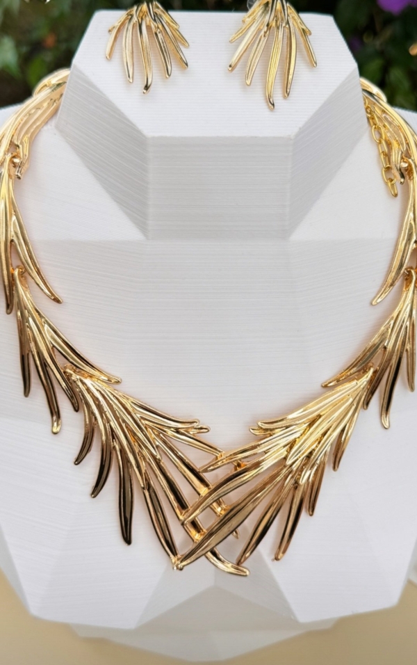 Conjunto Fênix Dourada