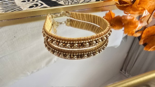 Pulseira Artesanal em Couro e Cristais